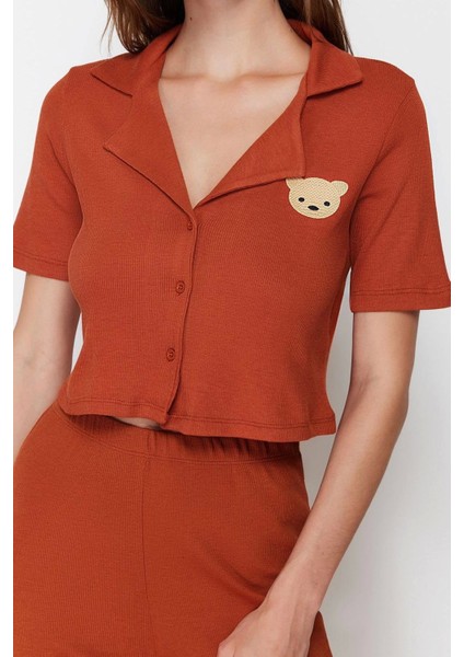 Tarz Rahat Kısa Kollu Boru Paça Düz Nakışlı Kaşkorse Örme Pijama Takımı fırsatları