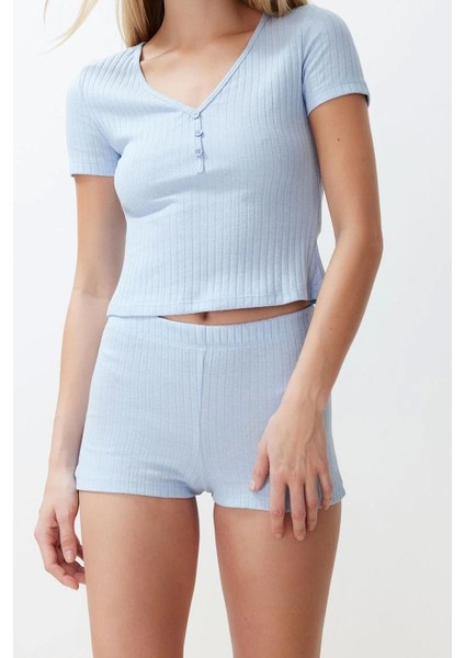 Tarz Rahat Kısa Kollu Dar Paça Düğme Detaylı Fitilli Örme Pijama Takımı