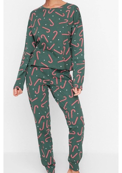 Tarz Rahat Uzun Kollu Boru Paça %100 Pamuklu Yılbaşı Temalı Örme Pijama Takımı