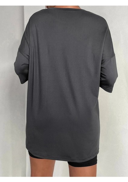 Kadın / Kız Füme Oversize T-Shirt Wild And Baskılı modelleri