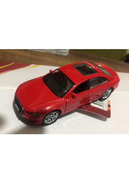 Oyuncak Metal Model Araba Açılır Kapı 1/36 Çek Bırak Kırmızı Audi modelleri