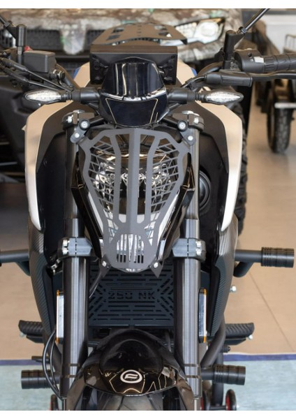 Cf Moto Nk 250 (2017-2023) Far Koruma modelleri