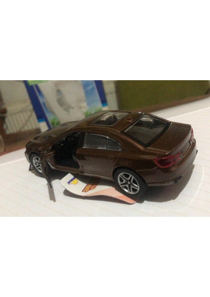 Oyuncak Metal Model Araba Açılır Kapı 1/36 Çek Bırak Kahve Bmw