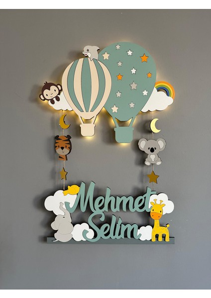 Balonlu Hayvanlı Işıklı Bebek Ahşap Kapı Süsü