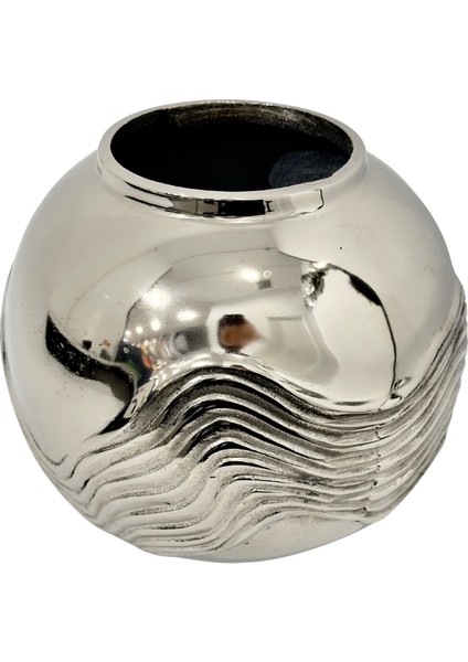 Gümüş Dalgalı Vazo fırsatları