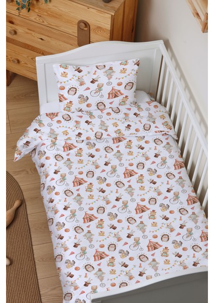 Organik Bebek Boy Nevresim Takımı (100X150) - Sihirli Minik Akrobasi