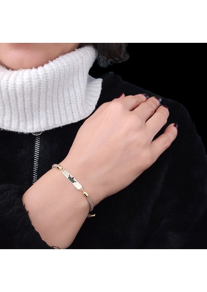 Altın Plakalı 14 Ayar Özel Dikdörtgen Figürlü ve Kalp Desenli, Kahve Örgülü Det Ayıyla Kraliçe Bilekliği, Zarif Tasarımıyla Gençlere ve Ergenlere Özel Bir Hediye! fiyatları