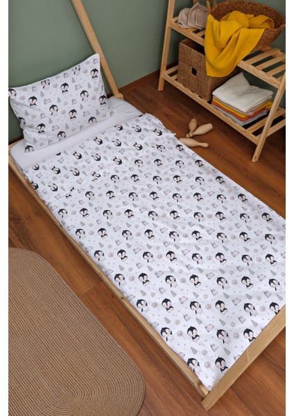 Organik Montessori Nevresim Seti (100X200) - Kutup Dostları Penguenler