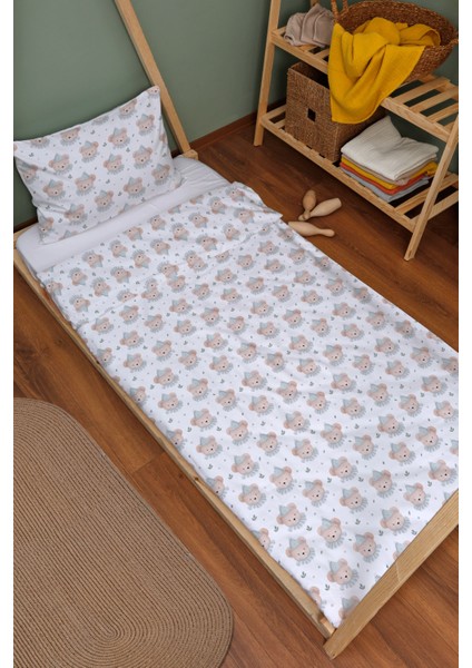 Organik Montessori Nevresim Seti (100X200) - Mavi Şapkalı Ayıcık