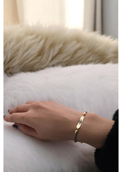 14 Ayar Plakalı Altın Özel Dikdörtgen Figürlü ve Kalp Desenli, Kahve Örgülü Det Ayıyla Nazar Göz Bilekliği, Gençlere ve Ergenlere Nazardan Sakınan Bir Hediye! fiyatları