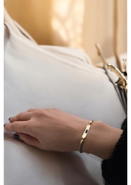 14 Ayar Altın Plakalı Özel Dikdörtgen Figürlü ve Kalp Desenli, Kahve Örgülü Det Ayıyla Krallık Bilekliği, Ihtişamlı Tasarımıyla Gençlere ve Ergenlere Göz Alıcı Bir Hediye! fiyatları