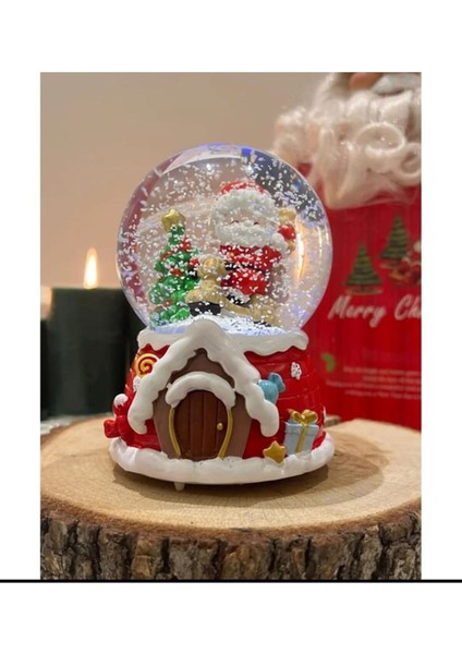 Noel Baba Hediyeler Temalı Kar Püskürtmeli ışıklı Müzikli Hediye Yılbaşı Noel Baba Hediyeler Temalı Kar Püskürtmeli Işıklı Müzikli Kar Küresi 15 cm indirimleri
