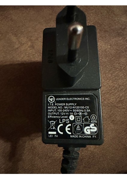 Leader MU12-N120100-C5 12V 1A Adaptör