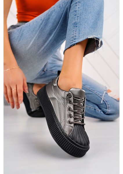 Kadın Bağcıklı Taş Detaylı Sneaker fiyatları