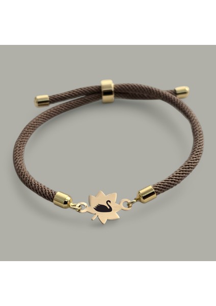 Altın Plakalı 14 Ayar Özel Yaprak Figürlü, Kahverengi Örgülü Det Ayıyla Kuğu Bilekliği, Gençlere ve Ergenlere Özel Zarif ve Şık Bir Hediye!