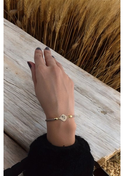 14 Ayar Altın Plakalı Özel Eşkenar Dörtgen Figürlü, Kahverengi Örgü Det Ayıyla Atatürk Bilekliği, Gençlere ve Ergenlere Tarihi Dokusuyla Gurur Veren Bir Hediye! fiyatları