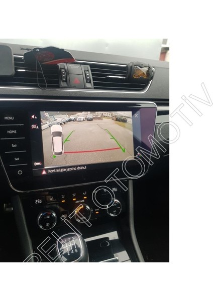 Superb Bagaj Açma Butonu Kameralı 3V0827566G (2015-2022) modelleri