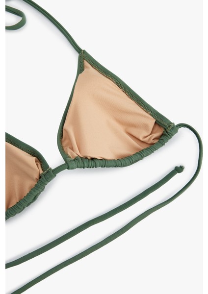 Astarlı Pedli Ipli Üçgen Bikini Üstü