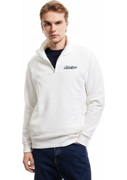 Işlemeli Şardonlu Cep Detaylı Yarım Fermuarlı Sweatshirt