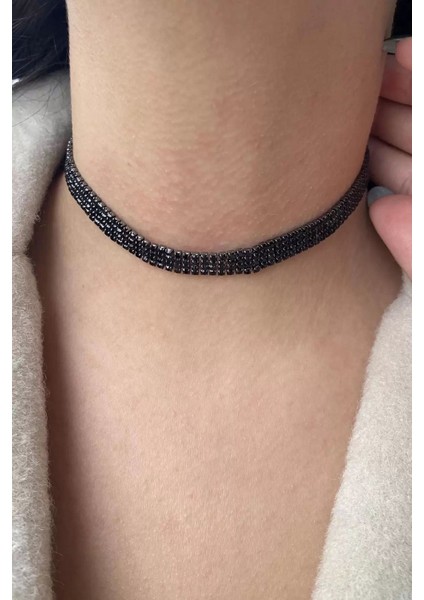 Siyah Renk 4 Sıra Taş Detaylı Choker Kolye