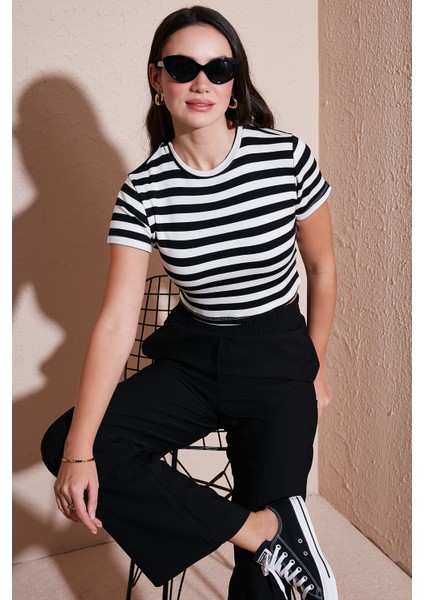 Slim Fit Bisiklet Yaka Çizgili T Shirt Bayan T Shirt 5866110 fiyatları