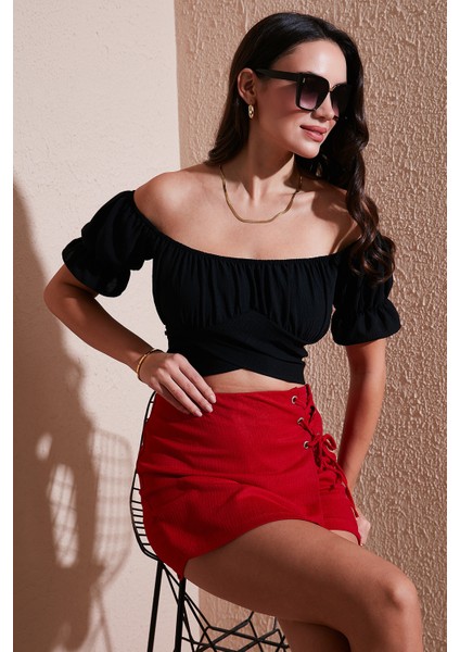 Regular Fit Madonna Yaka Bağlama Detaylı Crop Bluz Bayan Bluz 6527017