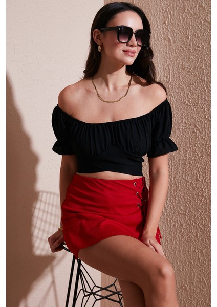 Regular Fit Madonna Yaka Bağlama Detaylı Crop Bluz Bayan Bluz 6527017 modelleri