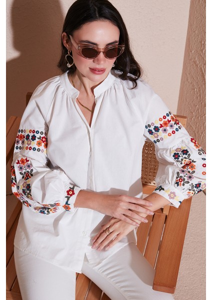 Nakış Işlemeli Pamuklu Oversize Fit V Yaka Gömlek Bayan Gömlek 676253