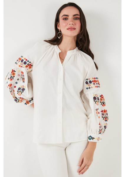 Nakış Işlemeli Pamuklu Oversize Fit V Yaka Gömlek Bayan Gömlek 676253