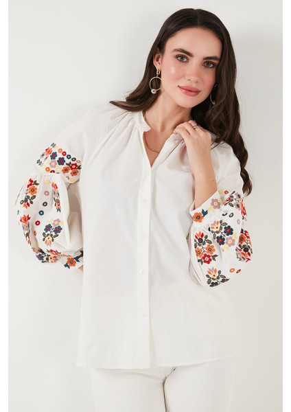 Nakış Işlemeli Pamuklu Oversize Fit V Yaka Gömlek Bayan Gömlek 676253