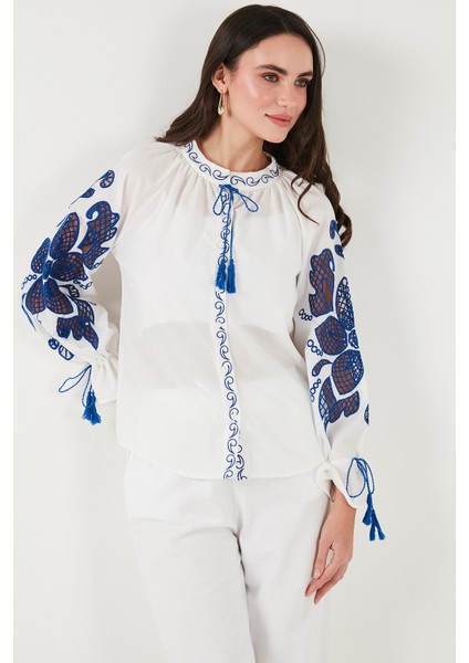 Nakışlı Oversize Fit Bağlamalı Hakim Yaka Gömlek Bayan Gömlek 676206 fiyatları