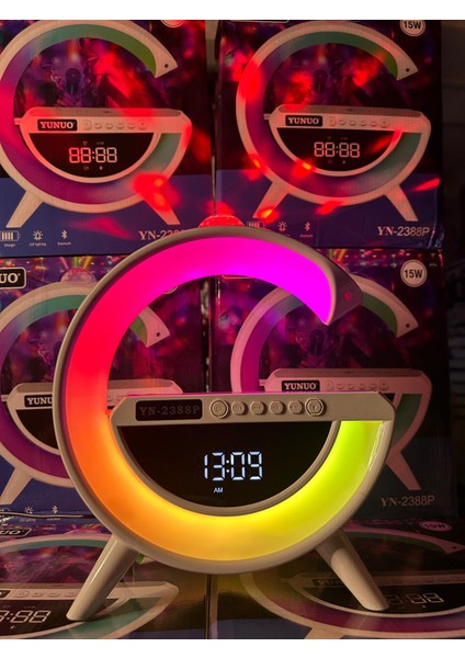 Akıllı Gece Lambası Speaker Bluetooth Hoparlör Kablosuz Şarj Rgb Masa Lambas Dekor Projector Yıldız