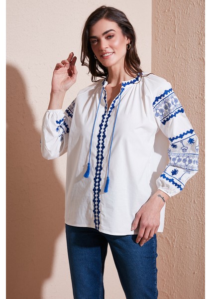 Nakış Işlemeli Pamuklu Oversize Fit Bağlamalı V Yaka Bluz Bayan Bluz 676271