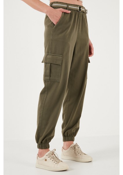 Pamuklu Standart Fit Normal Bel Lastikli Paça Kemerli Jogger Pantolon Bayan Pantolon 668YP5045 fiyatları