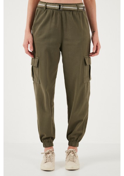 Pamuklu Standart Fit Normal Bel Lastikli Paça Kemerli Jogger Pantolon Bayan Pantolon 668YP5045 modelleri