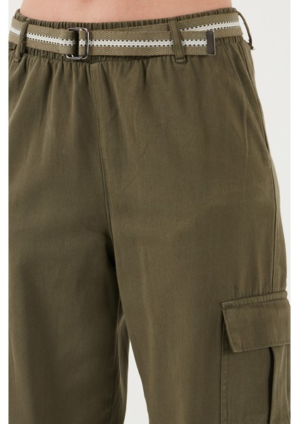 Pamuklu Standart Fit Normal Bel Lastikli Paça Kemerli Jogger Pantolon Bayan Pantolon 668YP5045 indirimleri