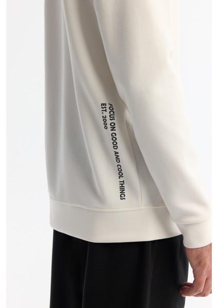 Erkek Ekru Bisiklet Yaka Pamuklu Baskılı Elastan Sweatshirt A42y1286