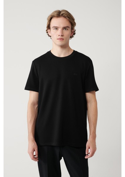 Erkek Siyah Bisiklet Yaka Sırt Ve Göğsü Logo Baskılı T-shirt B001040