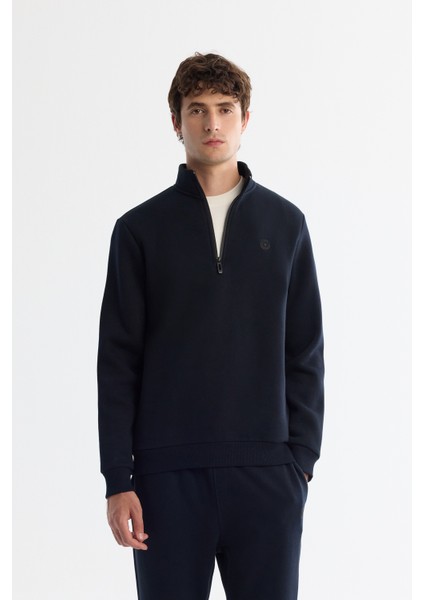 Erkek Lacivert Dik Yaka Fermuarlı 3 İplik Şardonlu Regular Fit Sweatshirt E001020
