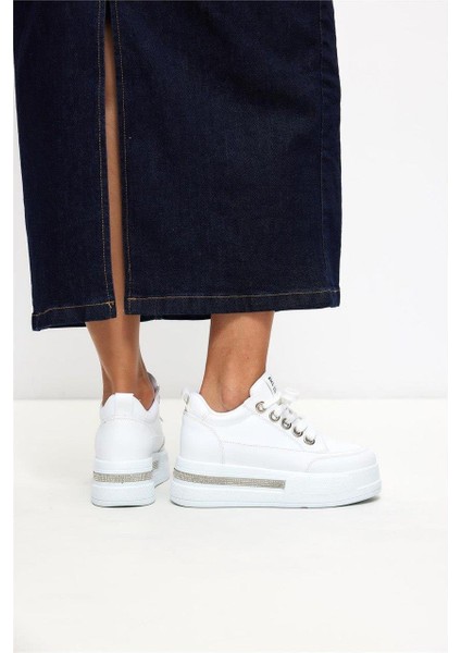 Kadın Beyaz Spor Ayakkabı Kalın Taban Bağcıklı Taşlı Lola fiyatları