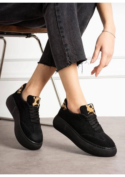 Kadın Sneaker Siyah Süet Yüksek Taban Bağcıklı Spor Ayakkabı Leopar Desenli Azin