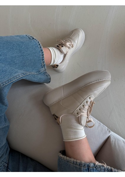 Kadın Sneaker Bej Yüksek Taban Bağcıklı Spor Ayakkabı Leopar Desenli Azin indirimleri