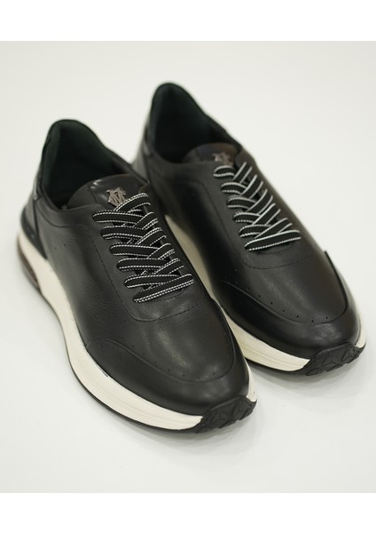Siyah Bağcıklı Deri Sneaker