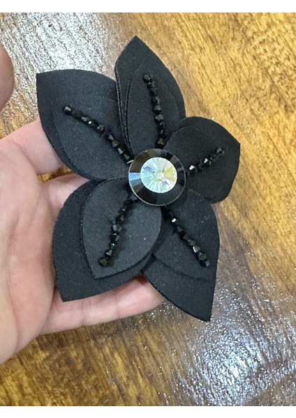 13X13 cm Siyah Taşlı Çiçek Broş Giyim Yaka Aksesuarı