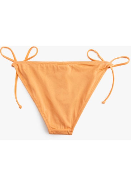 Astarlı Parlak Yanları Bağlamalı Ipli Bikini Altı