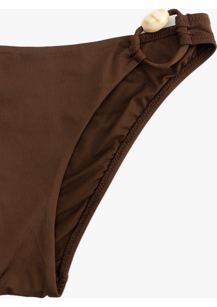 Astarlı Aksesuar Detaylı Bikini Altı modelleri