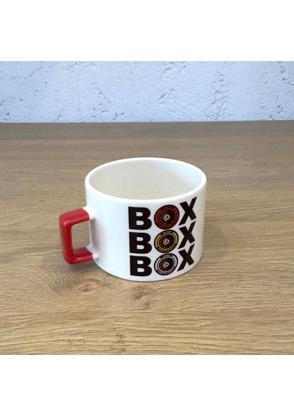 Box Box Box Kırmızı U Kulplu Kupa