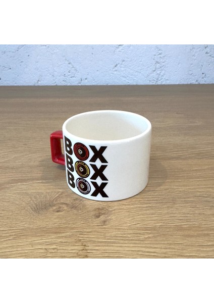 Box Box Box Kırmızı U Kulplu Kupa