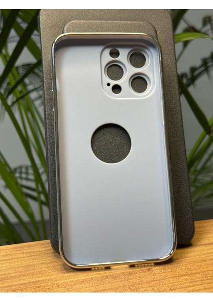 Apple iPhone 14 Pro Max Kamera Cam Lensli Parlak Renk Logo Etrafı Metal Görünüm Gennprestıge Kılıf