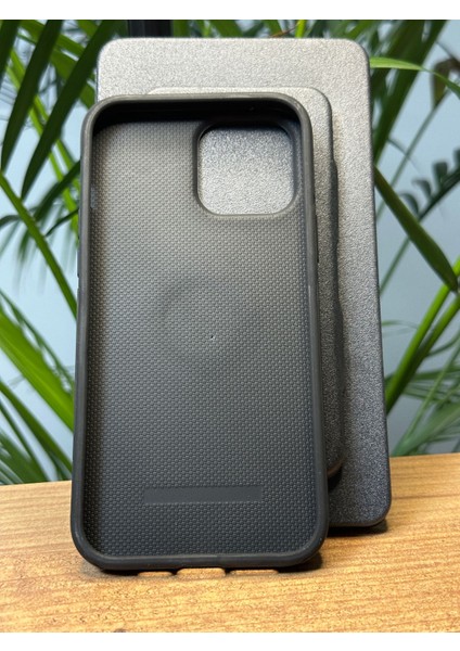 Apple iPhone 13 Pro Özel Darbe Emici Dış Sert Pc Kapak Sert Kauçuk Silikon A+ Koruma Yüzük ve Stand Özellikli Gennhold Kılıf